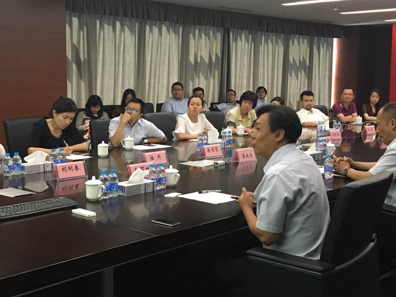 仪式开始,总经理张福旺介绍商务区整体情况